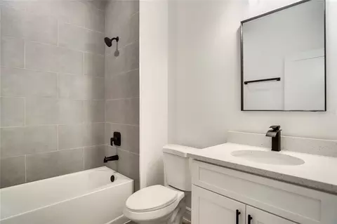 Bath - 2121 SW 153rd Loop, Ocala, FL 34473 photo 3 of 4