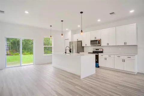 Kitchen - 2121 SW 153rd Loop, Ocala, FL 34473 photo 2 of 4