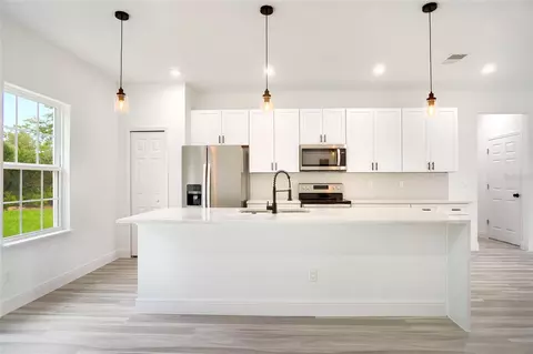 Kitchen - 2121 SW 153rd Loop, Ocala, FL 34473 photo 1 of 4