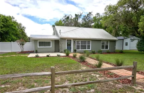 151 Florida Ave, Geneva, FL 32732