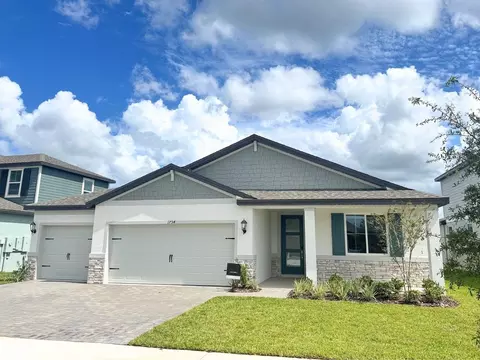 1754 Draughton Pl, Zephyrhills, FL 33541