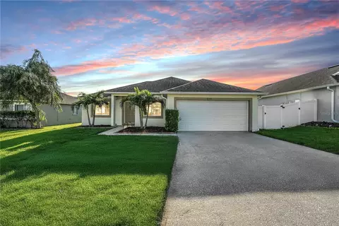 516 Hillcrest Dr, Davenport, FL 33897