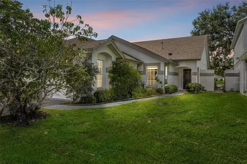 5673 Parkview Lake Dr, Orlando, FL 32821