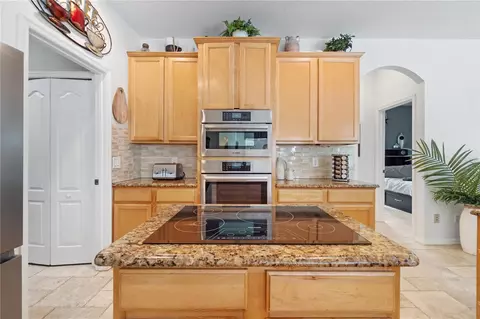 Kitchen - 2254 Blackjack Oak St, Ocoee, FL 34761 photo 4 of 7