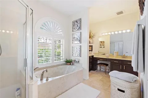 Bath - 2254 Blackjack Oak St, Ocoee, FL 34761 photo 3 of 5