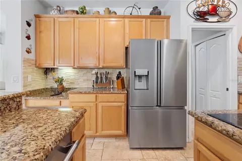 Kitchen - 2254 Blackjack Oak St, Ocoee, FL 34761 photo 5 of 7