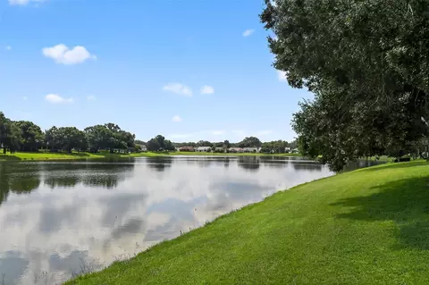 411 Del Mar Dr, Lady Lake, FL 32159