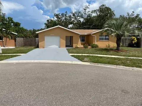 2842 Eagle Run Cir E, Clearwater, FL 33760 photo 1