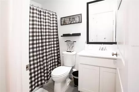 Bath - 643 Belgrove St, Debary, FL 32713 photo 7 of 7