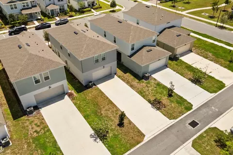 View/Area - 4066 Feather Tree Dr, Apopka, FL 32712 photo 2 of 5