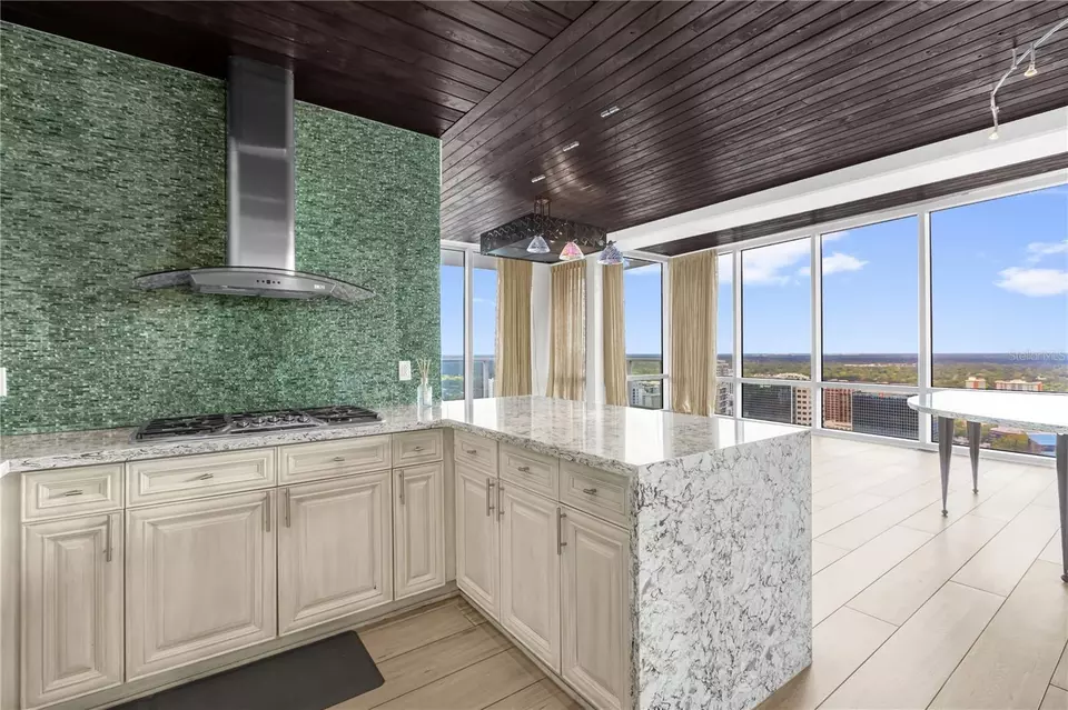 Kitchen - 150 E Robinson St #2701, Orlando, FL 32801 photo 2 of 3