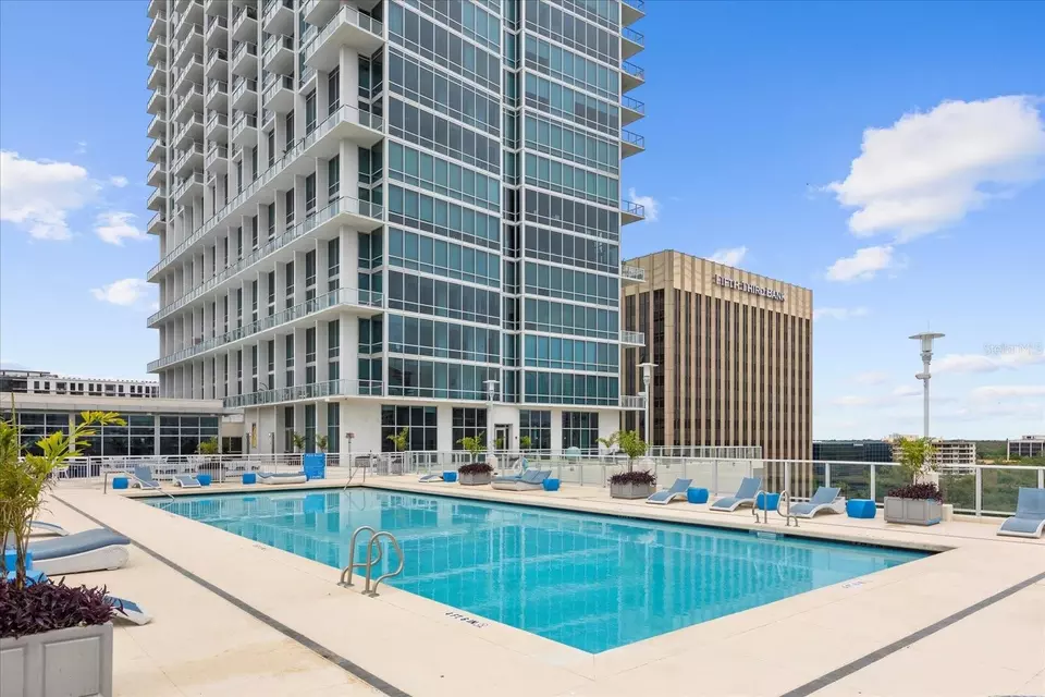 Exterior - 150 E Robinson St #2701, Orlando, FL 32801 photo 2 of 5