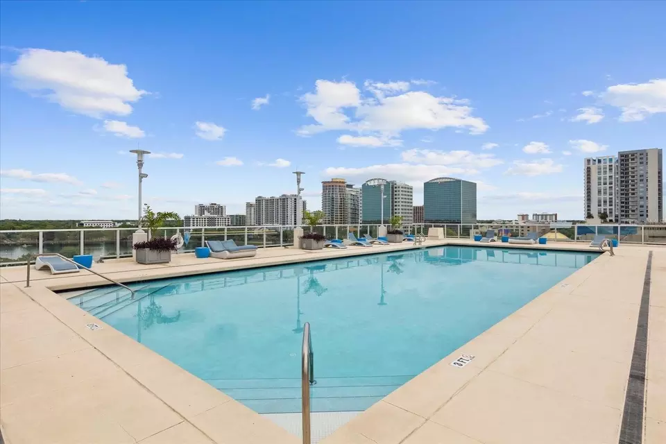 Exterior - 150 E Robinson St #2701, Orlando, FL 32801 photo 4 of 5