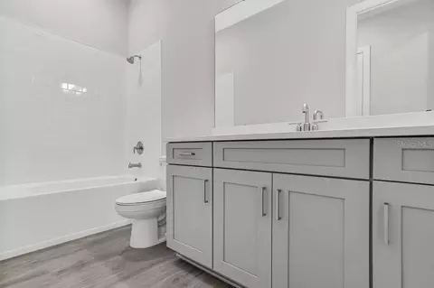 Bath - 949 Tassleflower Trl, Saint Cloud, FL 34771 photo 3 of 3
