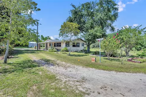 114 Fruitwood Ave, Eustis, FL 32726