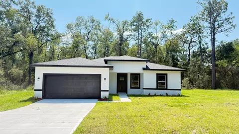42 W Stockel Ln, Citrus Springs, FL 34434