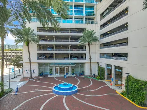 150 E Robinson St #2006, Orlando, FL 32801