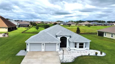 11216 Roz Way, Oxford, FL 34484