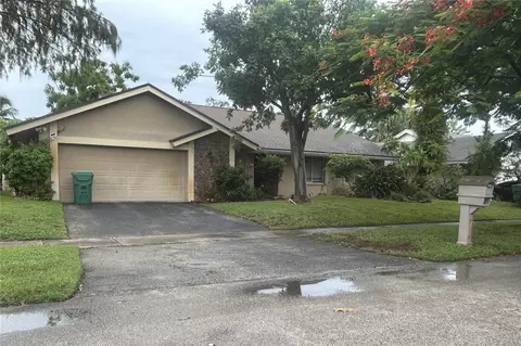 7331 NW 49th St, Lauderhill, FL 33319