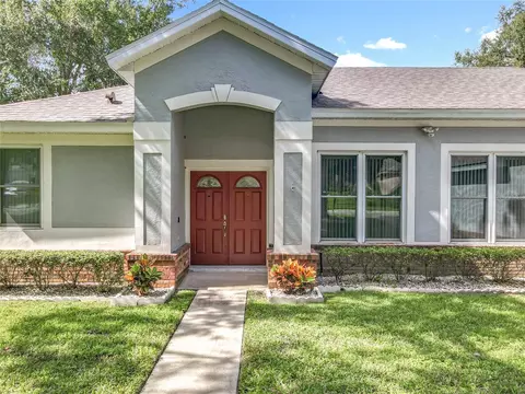 Exterior - 1716 Sparkling Water Cir, Ocoee, FL 34761 photo 2 of 17