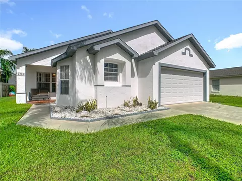 4705 Prairie Point Blvd, Kissimmee, FL 34746