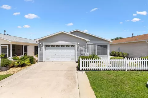 1031 Pinewood Pl, The Villages, FL 32162