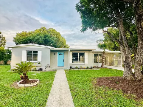 2233 Flamingo Ave, Deltona, FL 32738