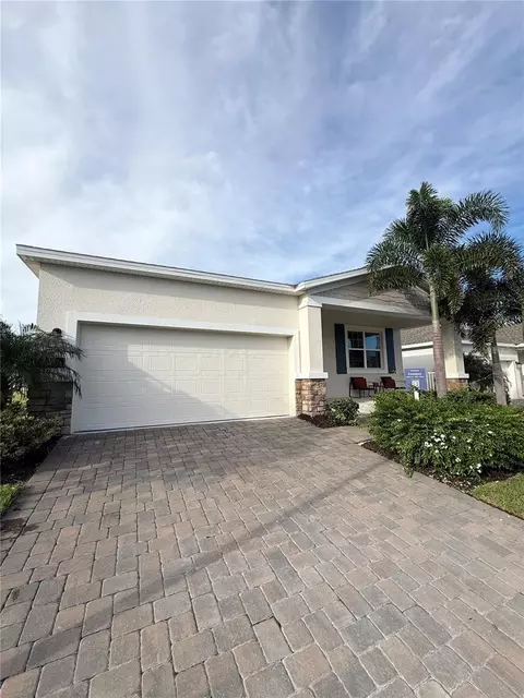 2396 Volunteer Ave, Kissimmee, FL 34744