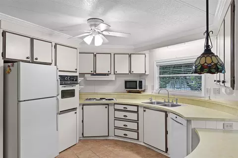 192 Palm Meadows Dr, Eustis, FL 32726 photo 9