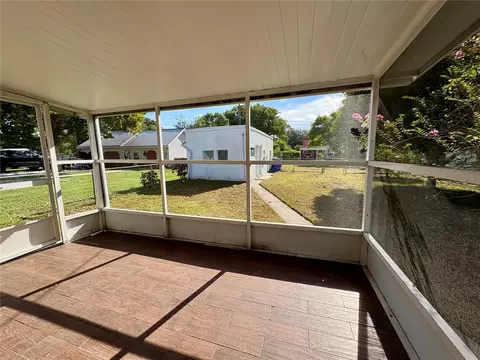 Exterior - 433 Pennsylvania Ave, Saint Cloud, FL 34769 photo 3 of 10