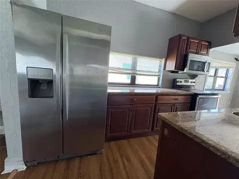 Kitchen - 433 Pennsylvania Ave, Saint Cloud, FL 34769 photo 2 of 2