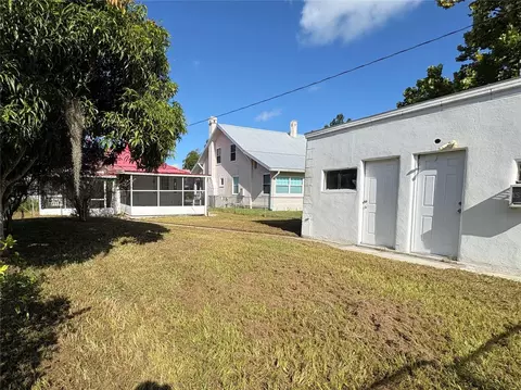 Exterior - 433 Pennsylvania Ave, Saint Cloud, FL 34769 photo 8 of 10