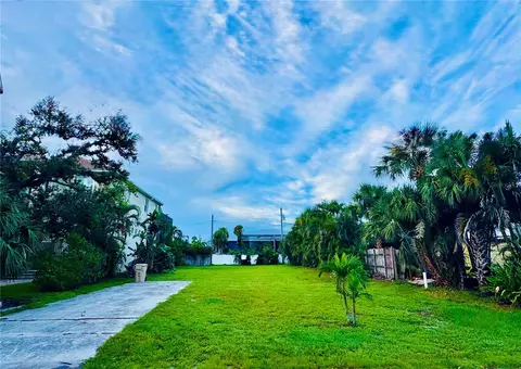 821 Laguna Dr, Venice, FL 34285