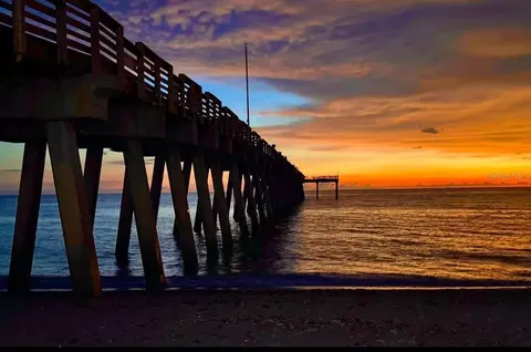 821 Laguna Dr, Venice, FL 34285