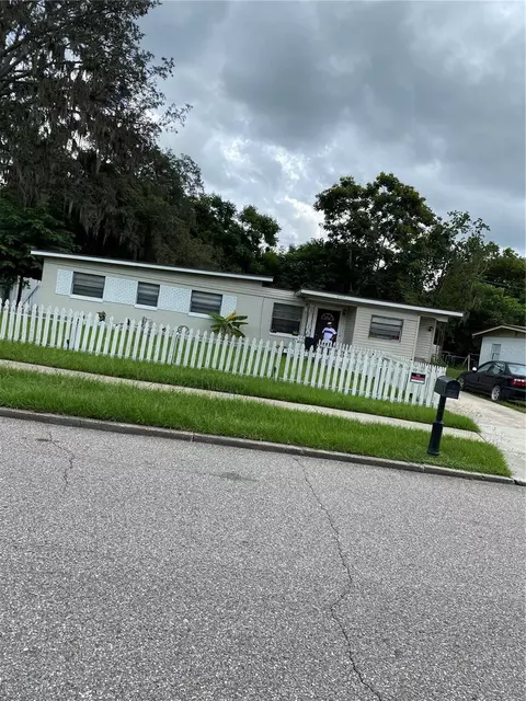 4207 Meadowbrook Ave, Orlando, FL 32808