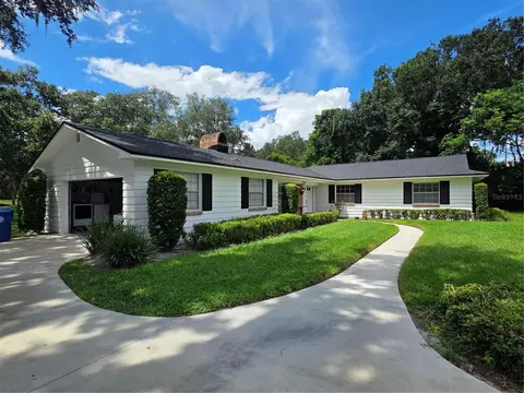 645 Lake Charm Dr, Oviedo, FL 32765