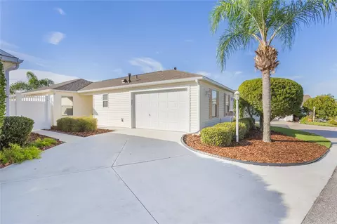594 Lacy Pl, The Villages, FL 32162