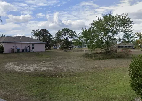 2215 NE 34th Ln, Cape Coral, FL 33909