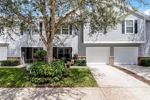 3006 Mojave Oak Dr, Valrico, FL 33594