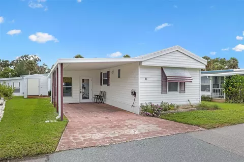 47 Cocos Plumosa Dr, Eustis, FL 32726
