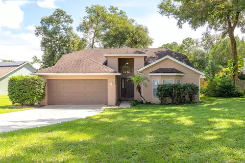 30246 Hunstaunton Dr, Sorrento, FL 32776