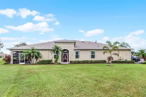 2504 Sapphire Greens Ln, Sun City Center, FL 33573