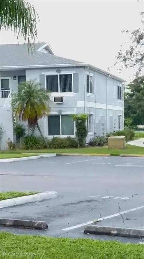 4127 Dolphin Dr #4127, Tampa, FL 33617