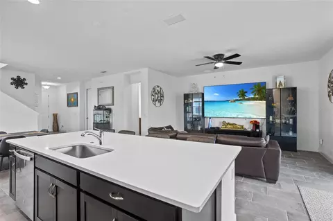 Kitchen - 5054 Down Ct, Saint Cloud, FL 34772 photo 3 of 4