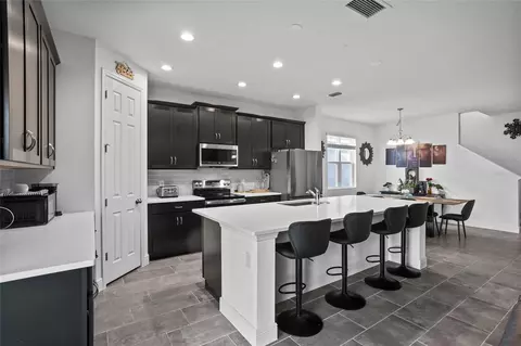 Kitchen - 5054 Down Ct, Saint Cloud, FL 34772 photo 2 of 4