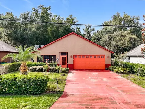 332 Limit Ave, Mount Dora, FL 32757