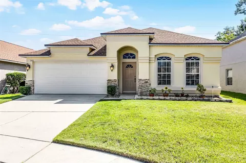 215 Bronze Leaf Ct, Apopka, FL 32703