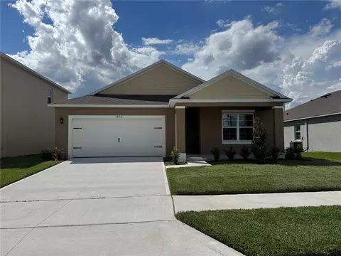 5888 Galloping Dr, Apopka, FL 32712