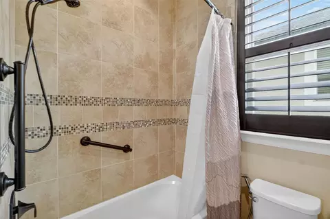 Bath - 1105 Eagle Run Way, Ocoee, FL 34761 photo 3 of 5