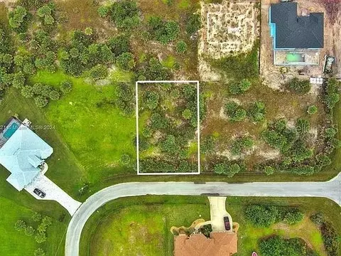 10705 Rainsville St, Port Charlotte, FL 33981